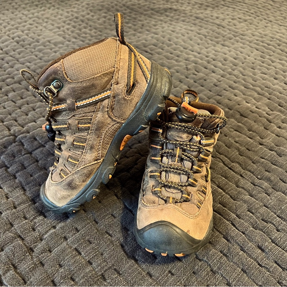 Keen hiking boots size 11 - Picture 2 of 5